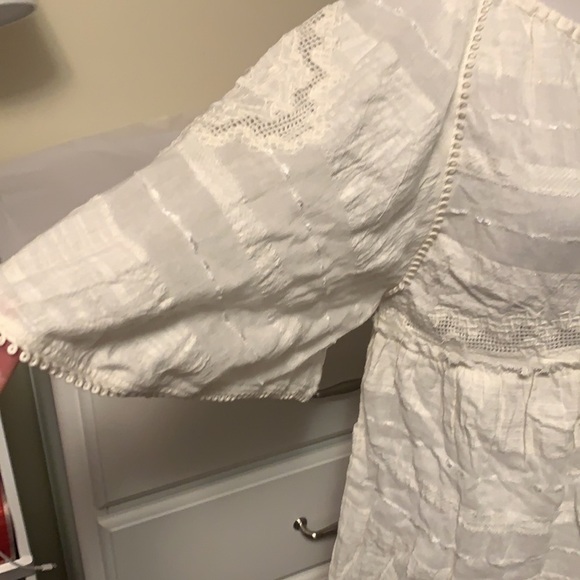 Free People off white tunic style top, lace, embr - Picture 4 of 11